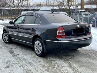 Skoda Superb foto 4