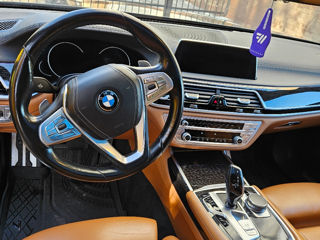 BMW 7 Series фото 1