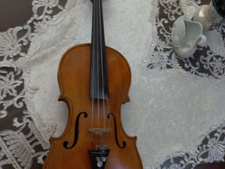 Se vinde vioara și arcuș original foto 2
