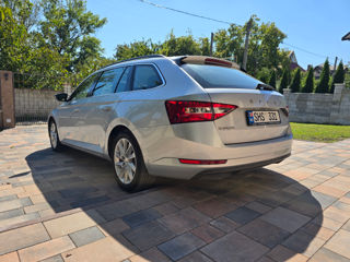 Skoda Superb foto 4