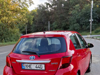 Toyota Yaris foto 2