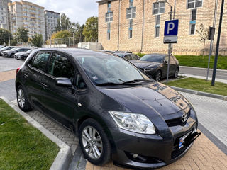 Toyota Auris foto 1