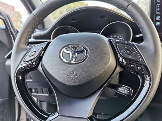 Toyota C-HR foto 10