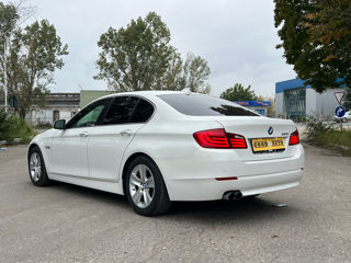 BMW 5 Series foto 4