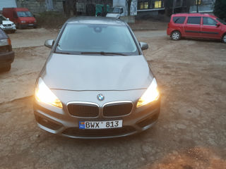 BMW 2 Series Active Tourer foto 1