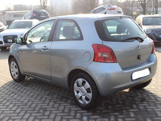 Toyota Yaris foto 3