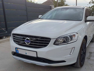 Volvo XC60 foto 1