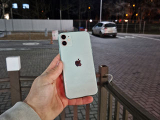 Vand iPhone 11 128gb foto 3