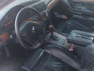 BMW 7 Series foto 9