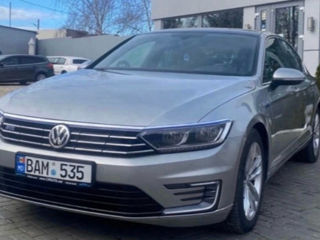 Volkswagen Passat foto 2