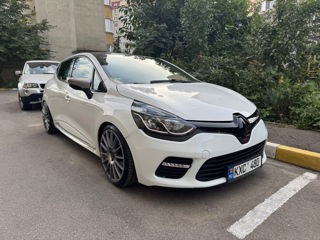 Renault Clio foto 1