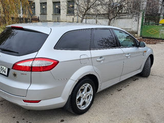 Ford Mondeo foto 9