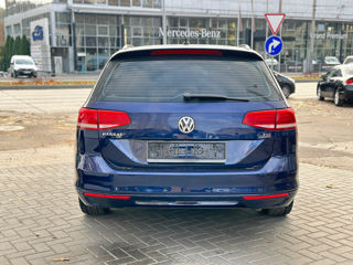 Volkswagen Passat foto 4