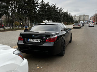 BMW 5 Series foto 3