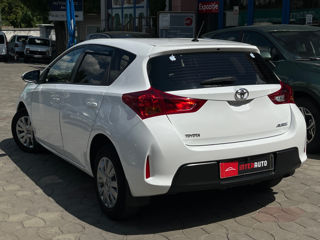 Toyota Auris foto 5