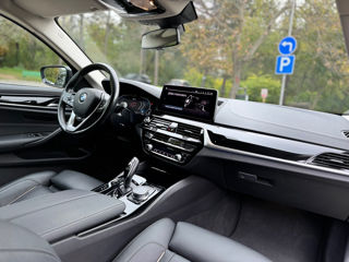 BMW 5 Series foto 9