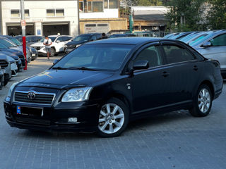 Toyota Avensis foto 1