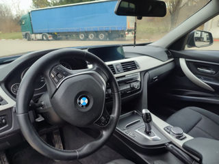 BMW 3 Series Touring foto 4
