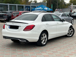 Mercedes C-Class foto 3