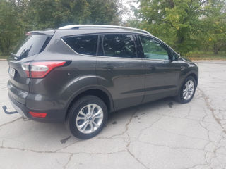 Ford Kuga foto 4