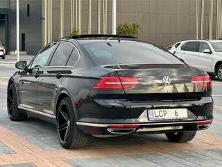 Volkswagen Passat foto 4