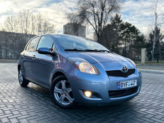 Toyota Yaris foto 2