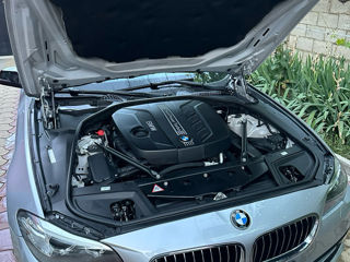 BMW 5 Series foto 4