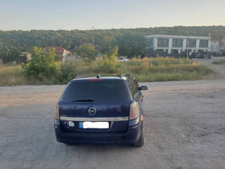 Opel Astra foto 1