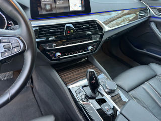 BMW 5 Series foto 14