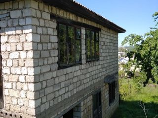 Se vinde casa cu 2 nivele ne finisata, amplasata in orasul Anenii Noi,35 km de la Chisinau foto 2