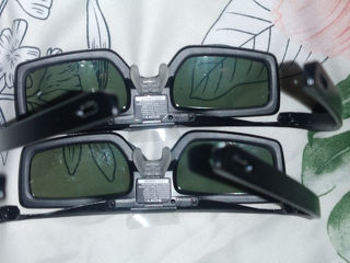 Vînd 2 perechi de ochelari activ 3D Sony TDG-BT400A foto 3