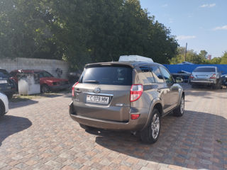 Toyota Rav 4 foto 5