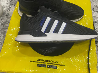 Adidas Original aduse din London