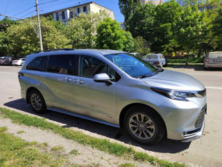 Toyota Sienna foto 4