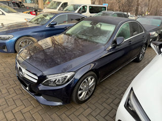 Mercedes C-Class foto 2