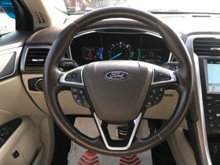 Ford Fusion foto 11