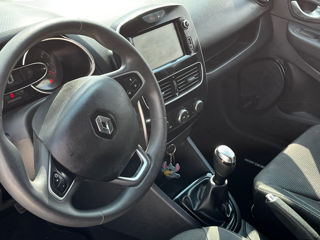 Renault Clio foto 10