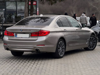 BMW 5 Series foto 3