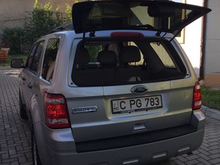 Ford Escape foto 3