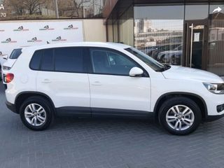 Volkswagen Tiguan foto 2