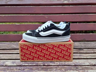 Vans Knu Skool