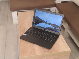 Asus Pro 15" / i5-6gen CPU/ 256-SSD / 8Gb Ram