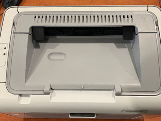 Se vinde printer HP LaserJet Pro P1102 foto 2