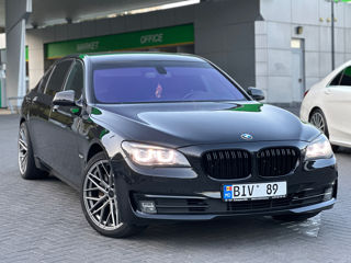 BMW 7 Series foto 3