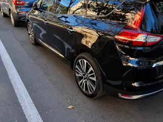 Renault Grand Scenic foto 2