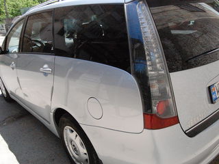 Mitsubishi Grandis foto 8