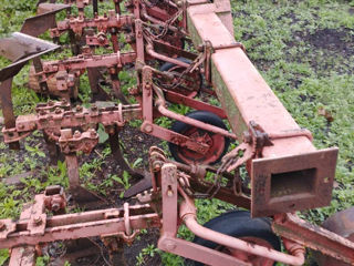 Se vinde t40vidusi cu agrigate  cu lopata se poate si numai tractoru cu plug foto 5