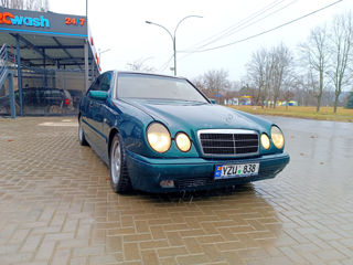 Mercedes E-Class foto 6