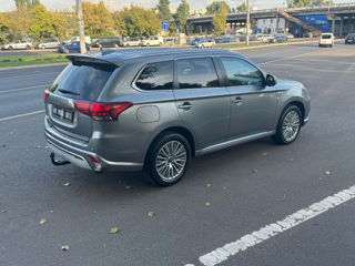 Mitsubishi Outlander foto 6