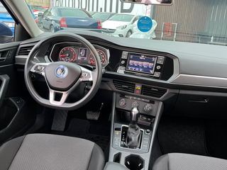 Volkswagen Jetta foto 5